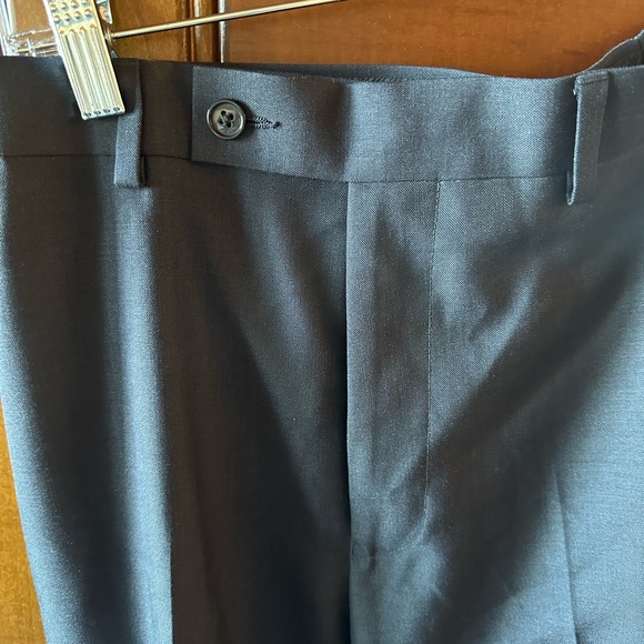 Mens Calvin Klein 36x34 suit pants Slim fit, charcoal. Excellent condition. - Picture 7 of 7